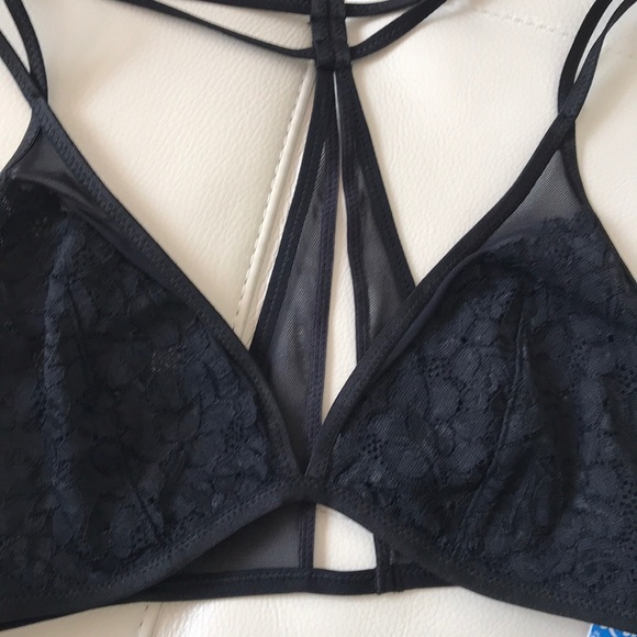 NWT BLACK FREE PEOPLE INTIMATELY BRALETTE XS - Picture 2 of 8